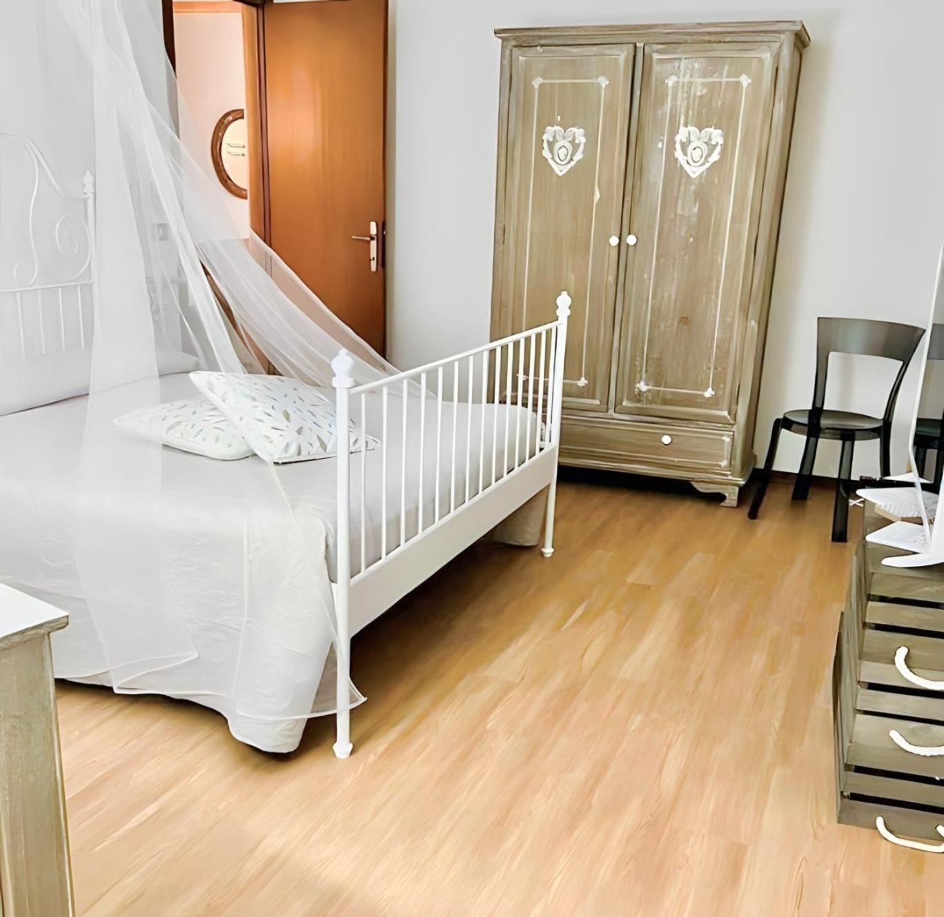 Gorizia Holiday Inn Rastello Suite エクステリア 写真