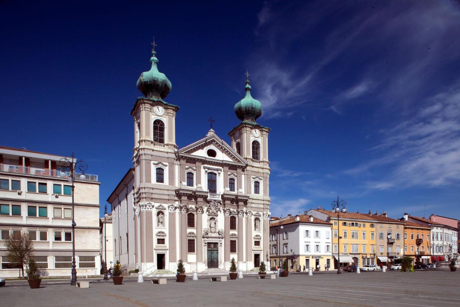 Gorizia Holiday Inn Rastello Suite エクステリア 写真